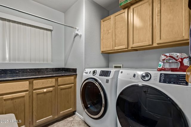 5512 E Holmes Avenue, Mesa, AZ 85206