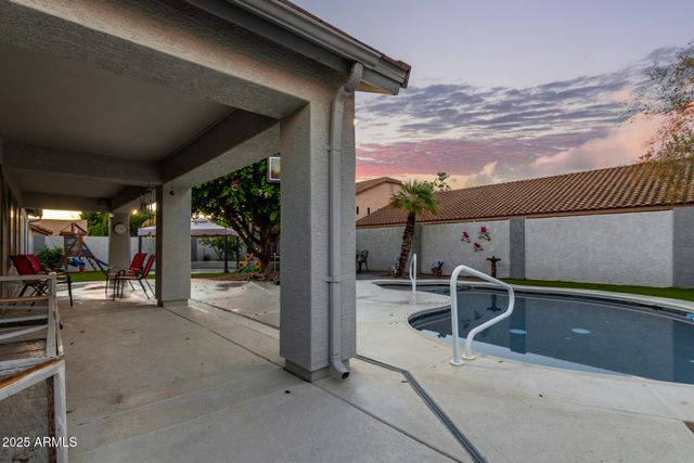 5512 E Holmes Avenue, Mesa, AZ 85206