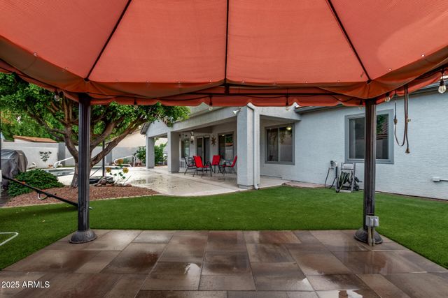 5512 E Holmes Avenue, Mesa, AZ 85206