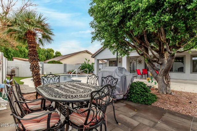 5512 E Holmes Avenue, Mesa, AZ 85206