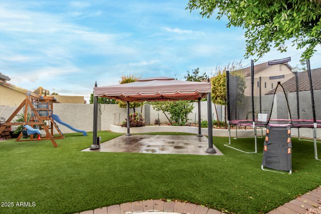 5512 E Holmes Avenue, Mesa, AZ 85206