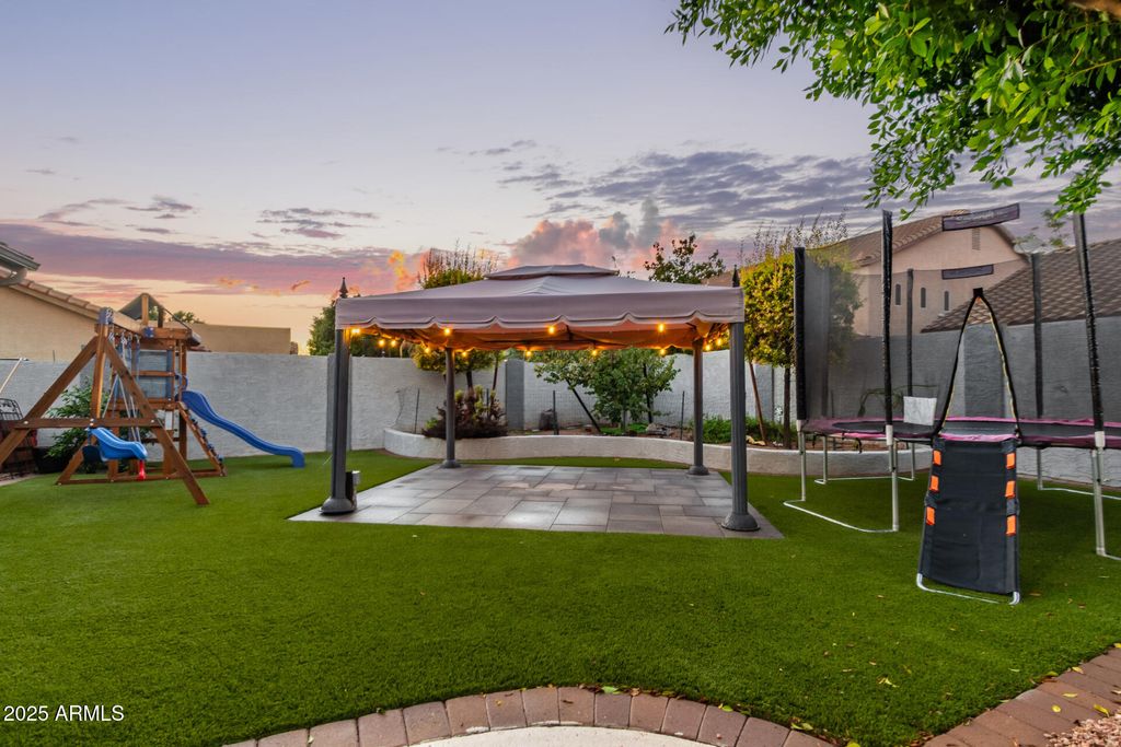 5512 E Holmes Avenue, Mesa, AZ 85206