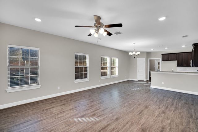 322 S Watson Street, Alvarado, TX 76009