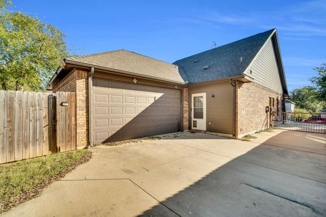 322 S Watson Street, Alvarado, TX 76009