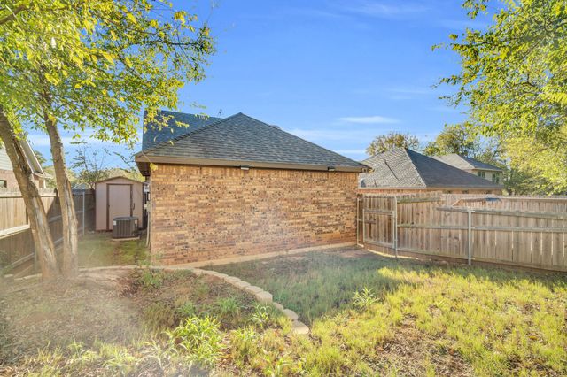 322 S Watson Street, Alvarado, TX 76009