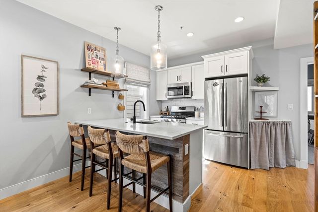 335 Maverick Street 3, Boston, MA 02128