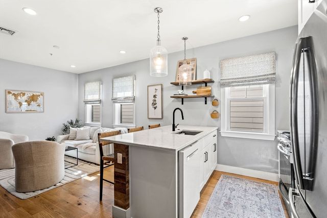 335 Maverick Street 3, Boston, MA 02128