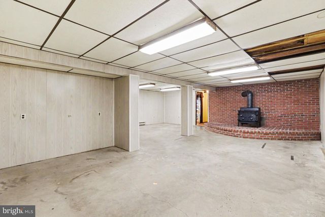 50 EISENHOWER DRIVE, Chambersburg, PA 17201