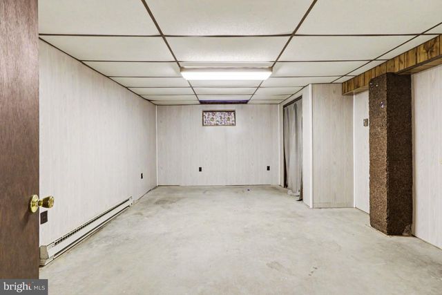 50 EISENHOWER DRIVE, Chambersburg, PA 17201
