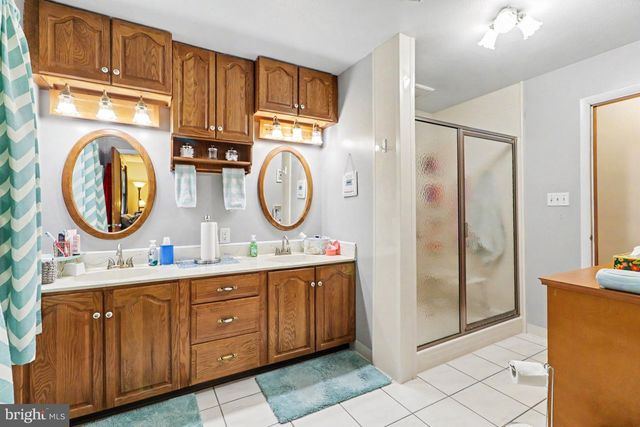 50 EISENHOWER DRIVE, Chambersburg, PA 17201