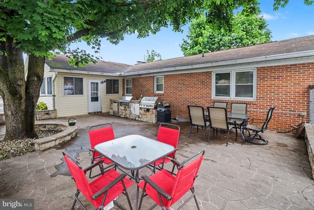 50 EISENHOWER DRIVE, Chambersburg, PA 17201