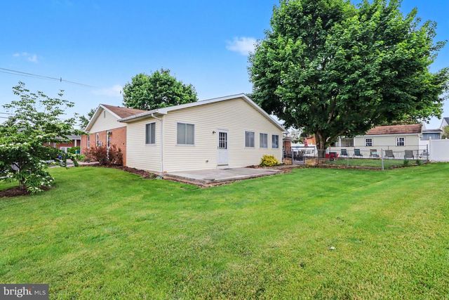 50 EISENHOWER DRIVE, Chambersburg, PA 17201