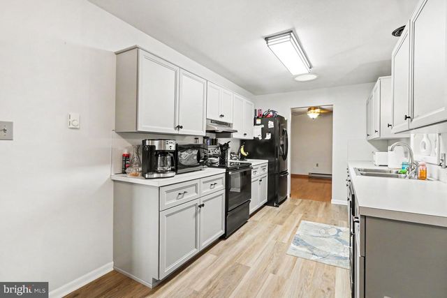 50 EISENHOWER DRIVE, Chambersburg, PA 17201