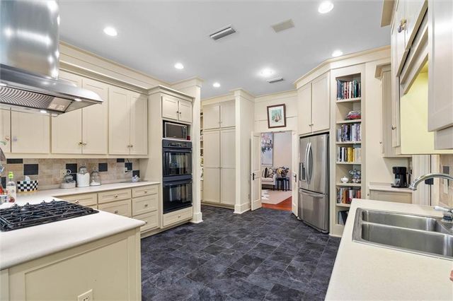 2300 Burgett Road, Mobile, AL 36605