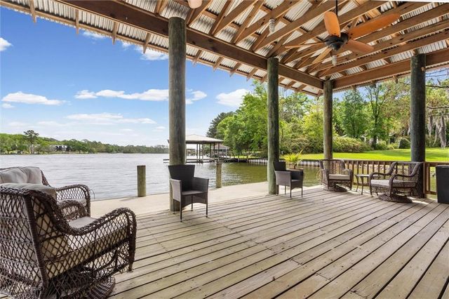 2300 Burgett Road, Mobile, AL 36605