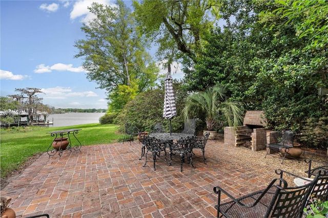 2300 Burgett Road, Mobile, AL 36605