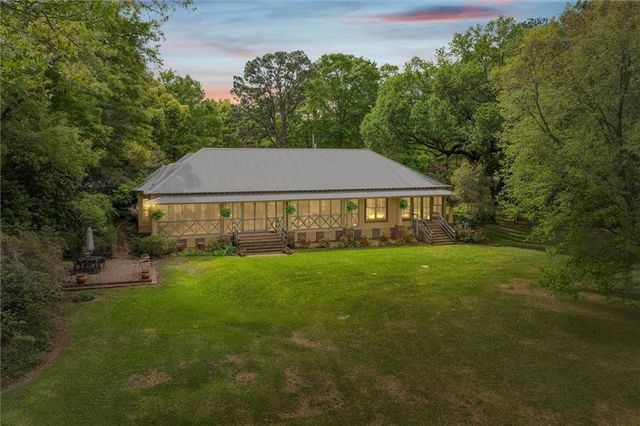 2300 Burgett Road, Mobile, AL 36605