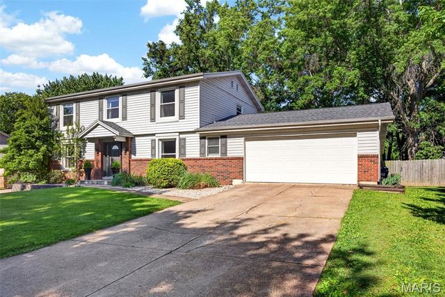 29 Atwater Drive, St Peters, MO 63376