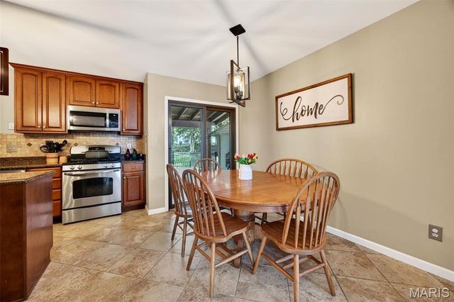 29 Atwater Drive, St Peters, MO 63376