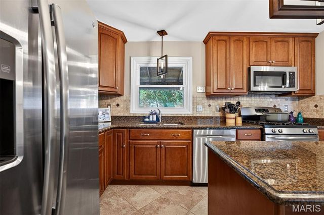 29 Atwater Drive, St Peters, MO 63376