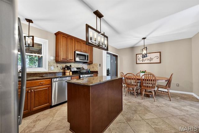 29 Atwater Drive, St Peters, MO 63376