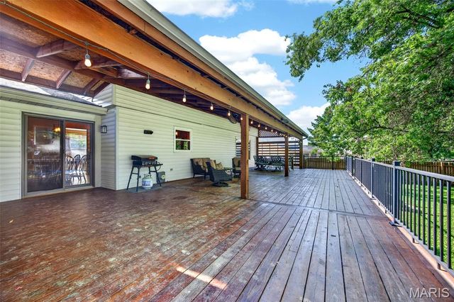 29 Atwater Drive, St Peters, MO 63376