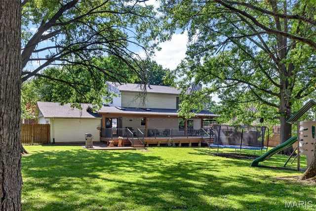 29 Atwater Drive, St Peters, MO 63376