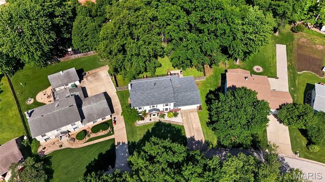 29 Atwater Drive, St Peters, MO 63376
