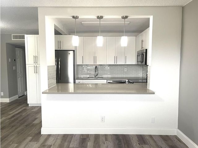 700 Village Green Court 319, Palm Springs, FL 33461