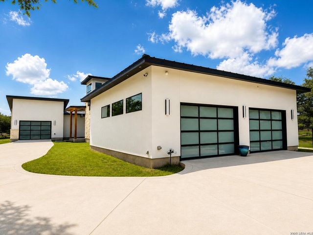 7718 RAMBLE RDG, San Antonio, TX 78266