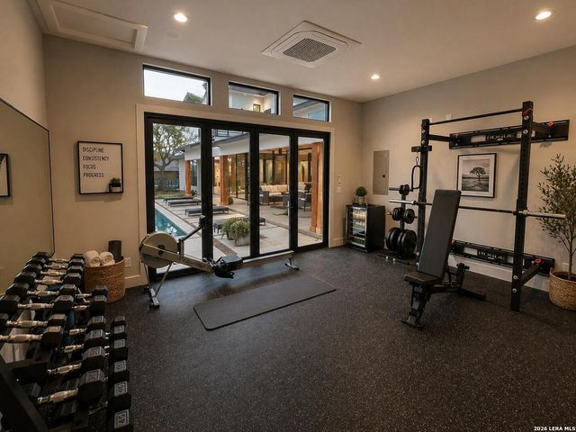 7718 RAMBLE RDG, San Antonio, TX 78266