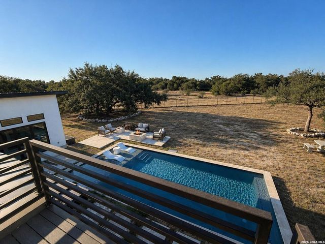 7718 RAMBLE RDG, San Antonio, TX 78266