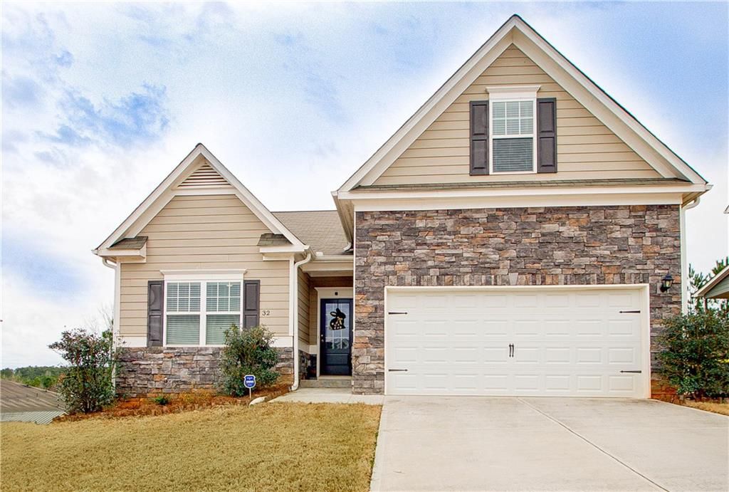 32 October Avenue, Newnan, GA 30265
