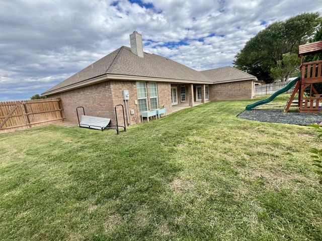 1415 Ebeling Drive, Plainview, TX 79072