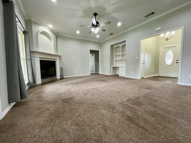 1415 Ebeling Drive, Plainview, TX 79072