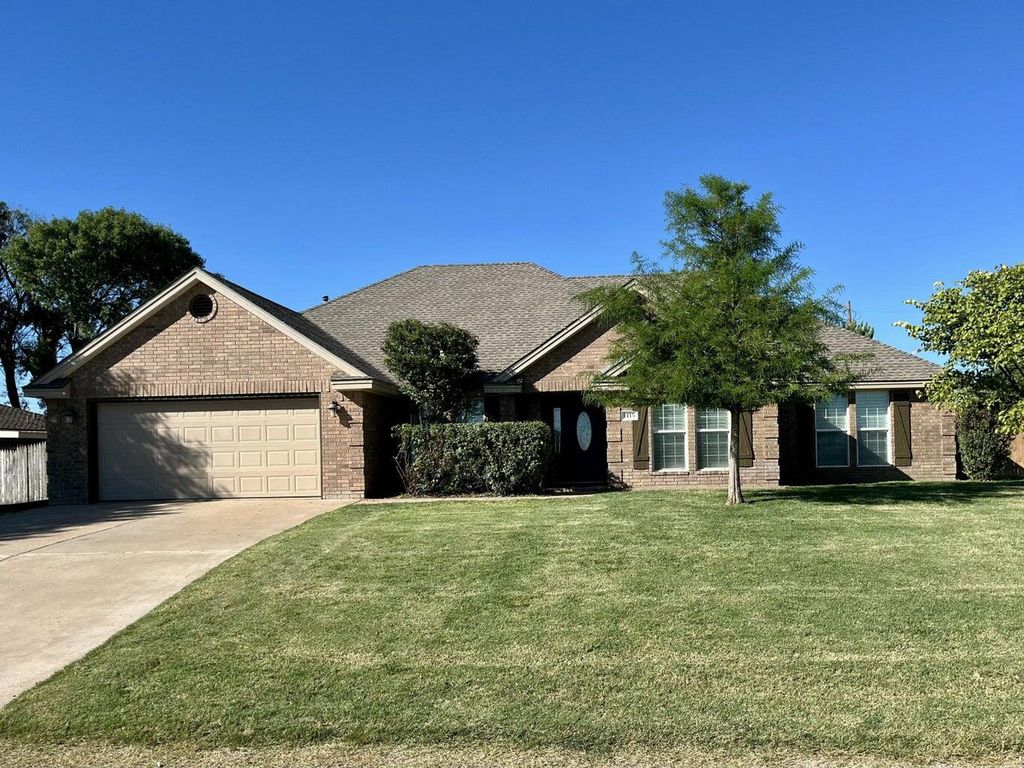 1415 Ebeling Drive, Plainview, TX 79072