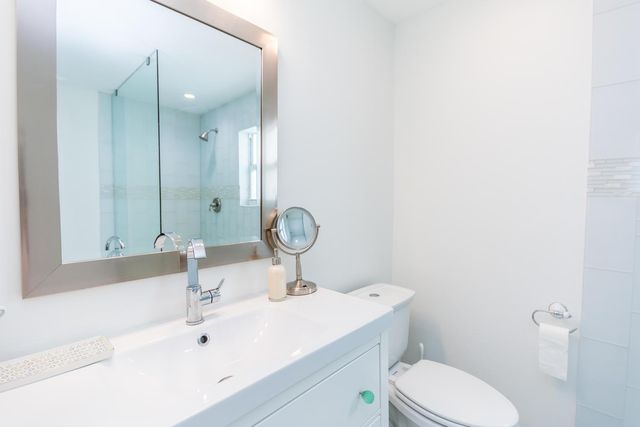 1621 NE 17TH Way, Fort Lauderdale, FL 33305