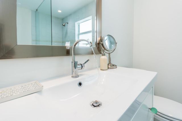 1621 NE 17TH Way, Fort Lauderdale, FL 33305