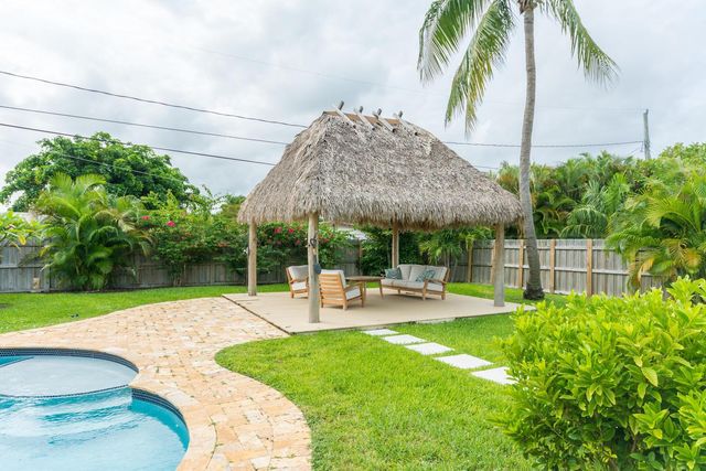 1621 NE 17TH Way, Fort Lauderdale, FL 33305