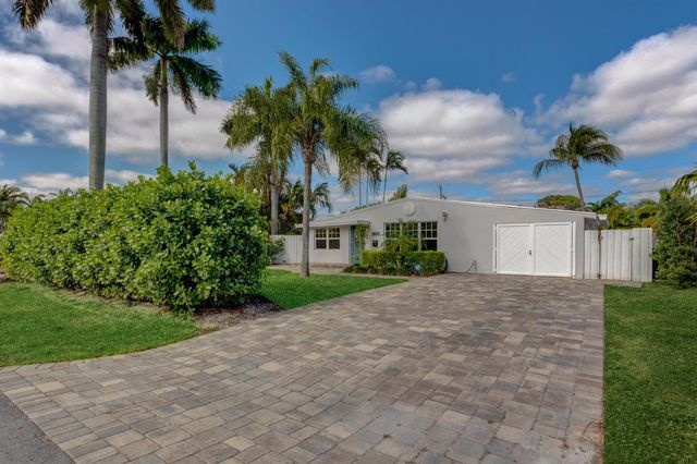 1621 NE 17TH Way, Fort Lauderdale, FL 33305