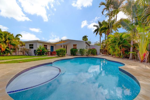 1621 NE 17TH Way, Fort Lauderdale, FL 33305