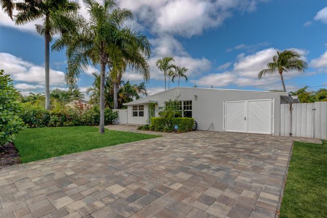 1621 NE 17TH Way, Fort Lauderdale, FL 33305