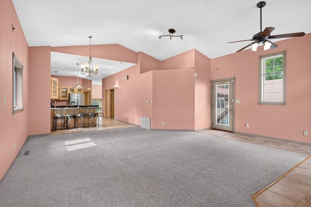 412 Hazel Street N, Saint Paul, MN 55119