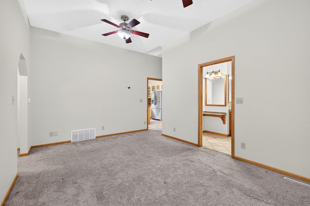 412 Hazel Street N, Saint Paul, MN 55119