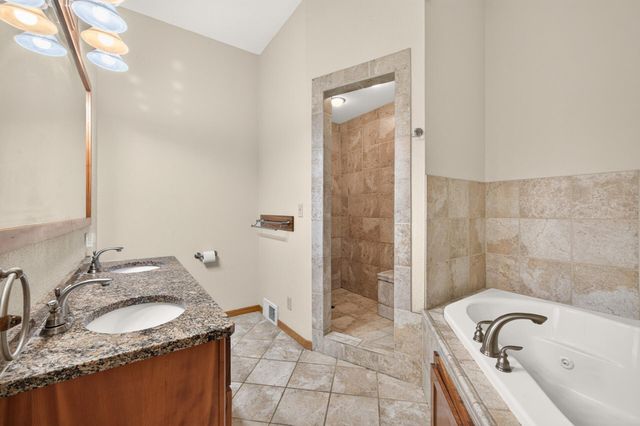 412 Hazel Street N, Saint Paul, MN 55119
