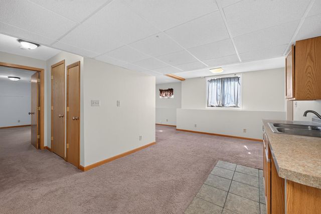 412 Hazel Street N, Saint Paul, MN 55119