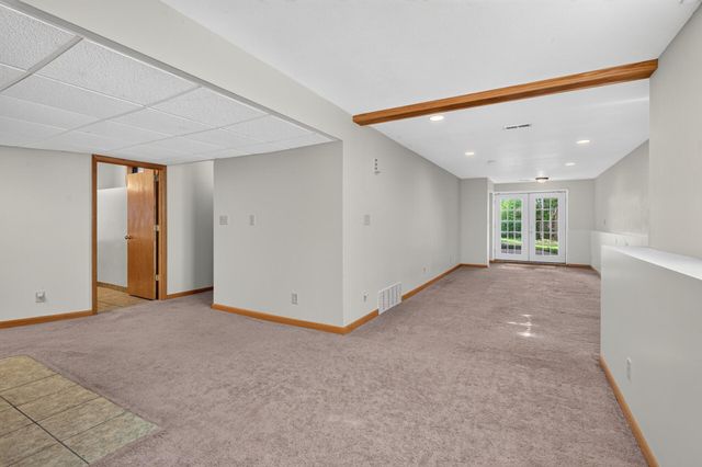 412 Hazel Street N, Saint Paul, MN 55119