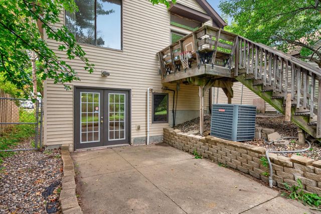 412 Hazel Street N, Saint Paul, MN 55119