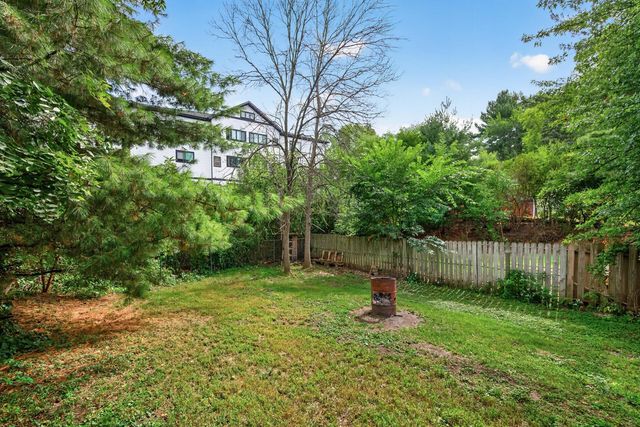 412 Hazel Street N, Saint Paul, MN 55119