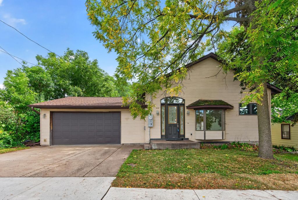 412 Hazel Street N, Saint Paul, MN 55119 — exterior
